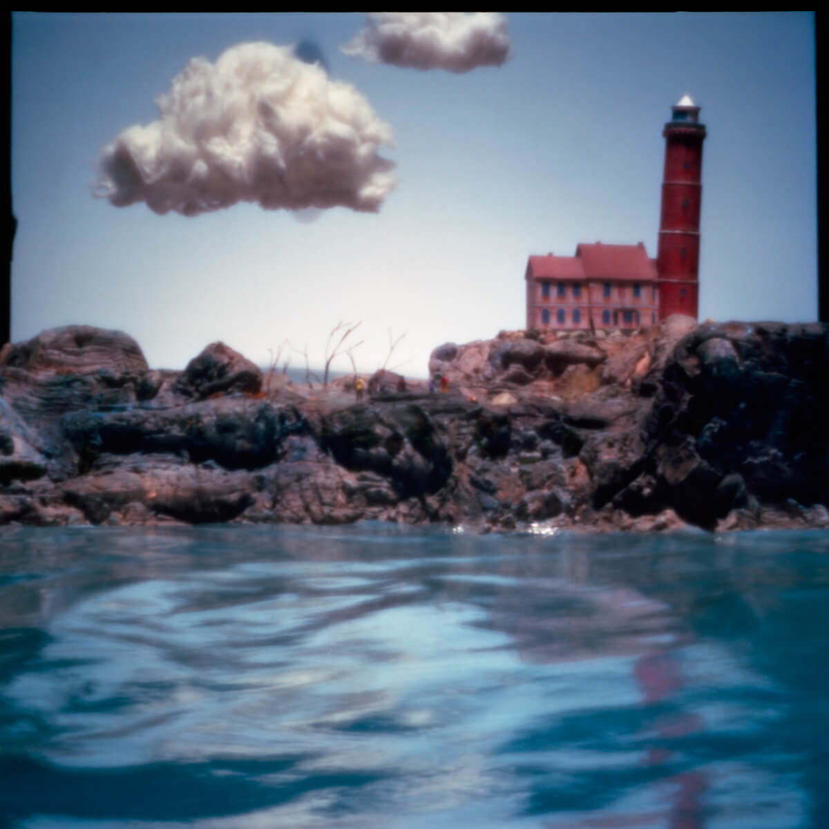 Anleitung zum Austausch der Sonne, wenn Sie erlischt - pinhole photography 6x6 - Kodak Ektar 100 - 6 of 6 - by Sebastian Grochocki